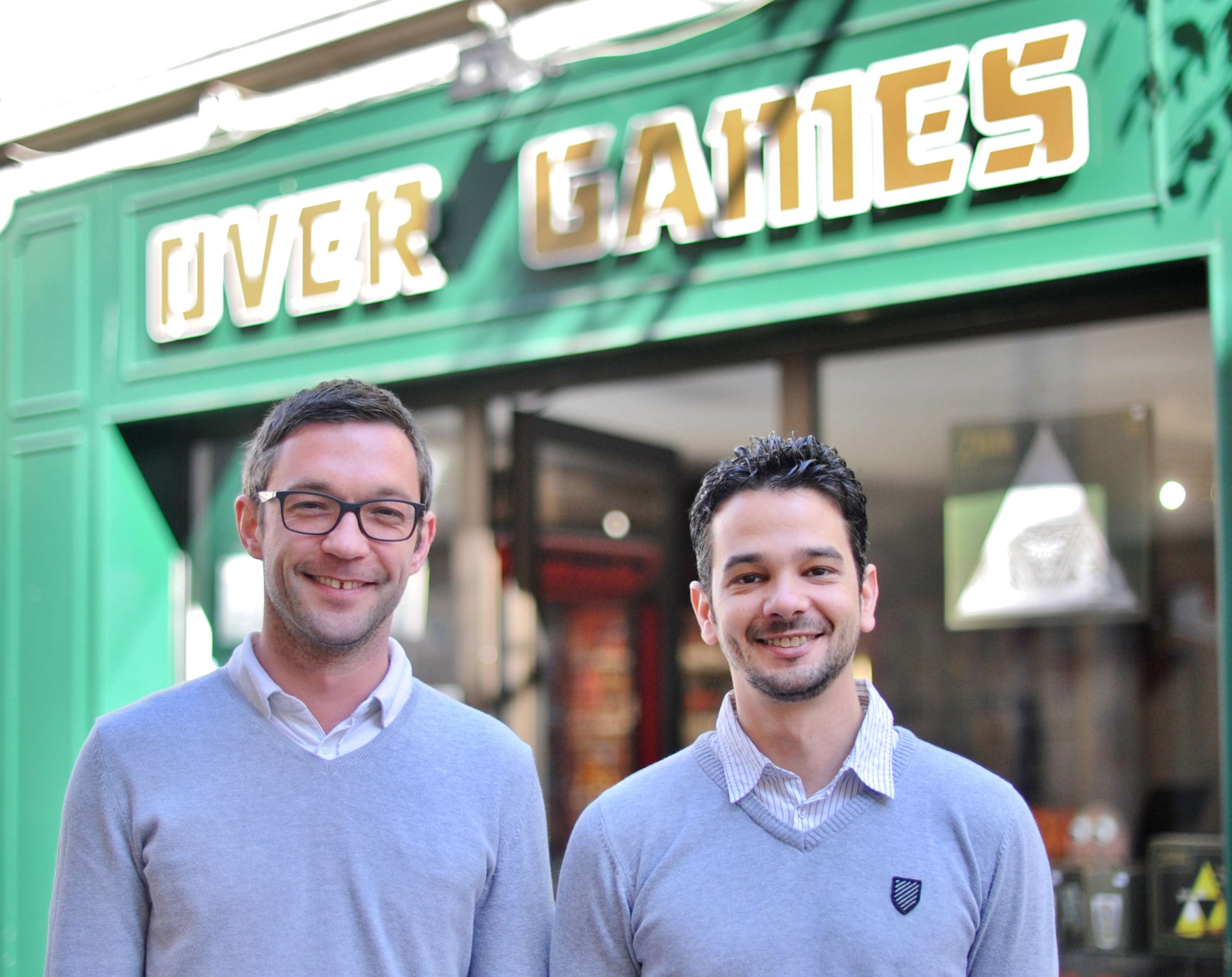 David Fichter et Jeremie Walter devant la boutique Over Games à Mulhouse. 